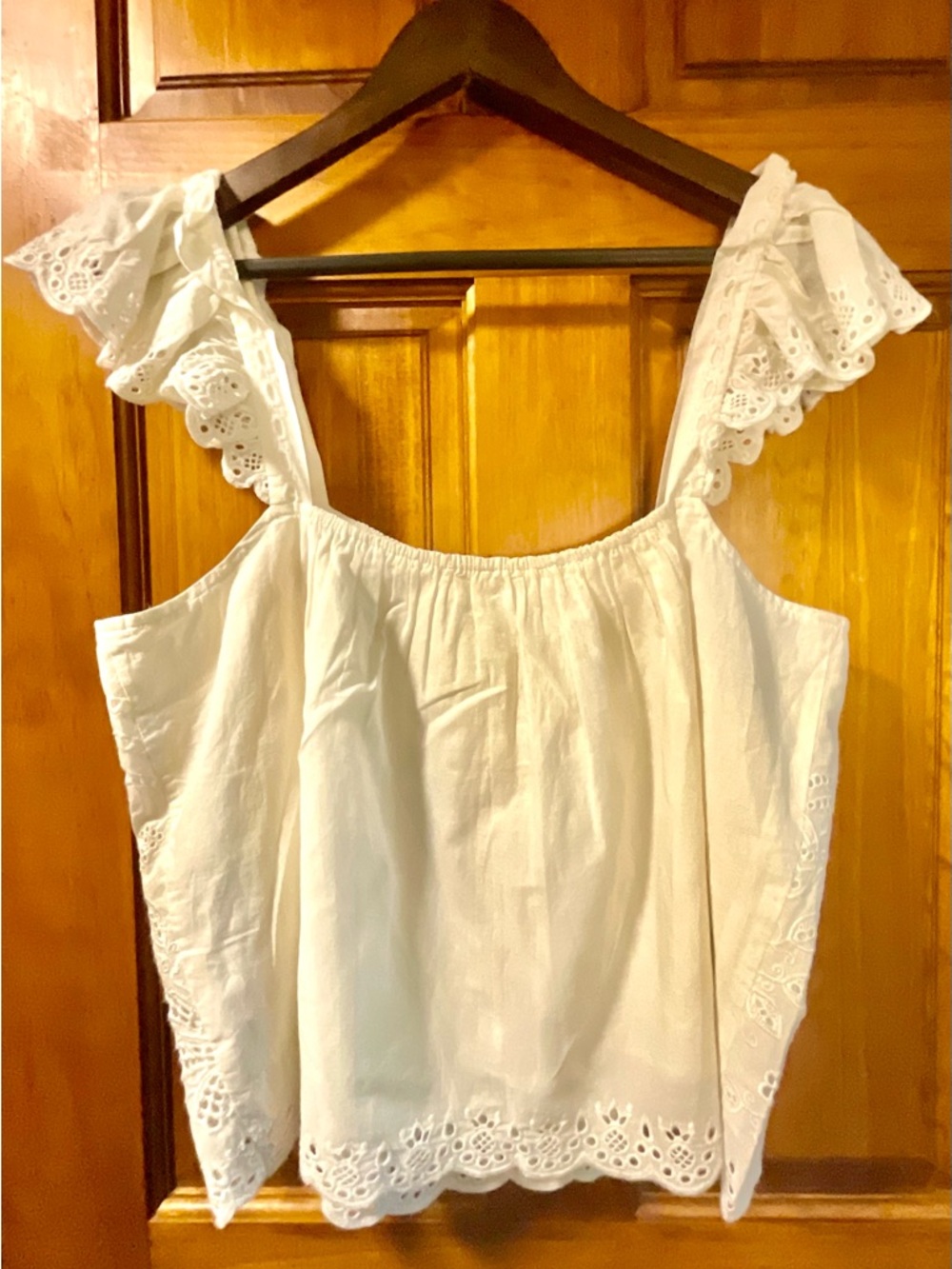 Jennifer & Grace Women’s White Embroidered Blouse Medium